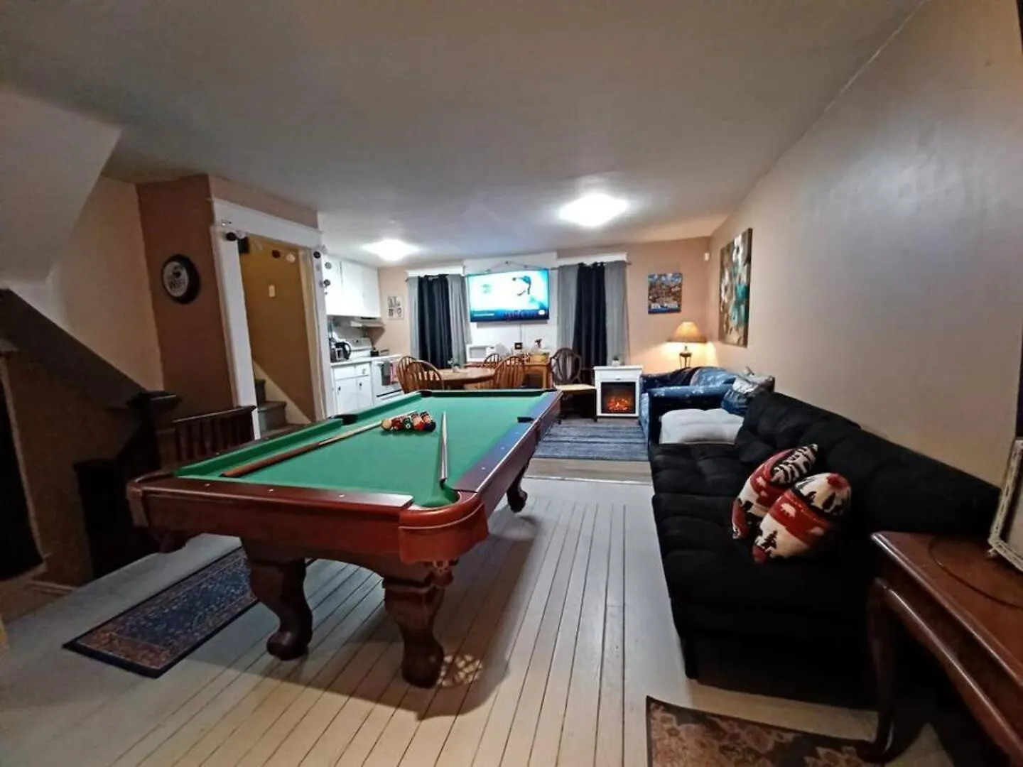 Clifton Falls Escape Villa Niagara Falls Holiday home